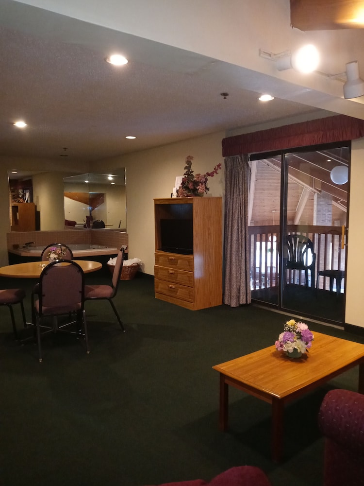 new martinsville inn