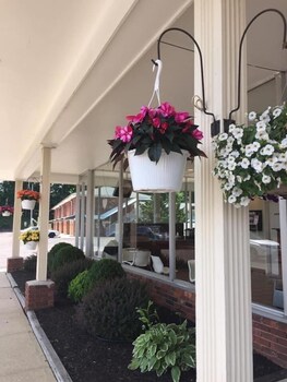 crystal inn eatontown