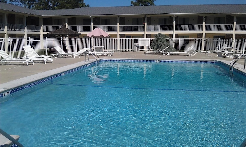 crystal inn eatontown