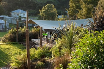 Russell - Orongo Bay Holiday Park,Bay Of Islands>>Ahipara,4 star