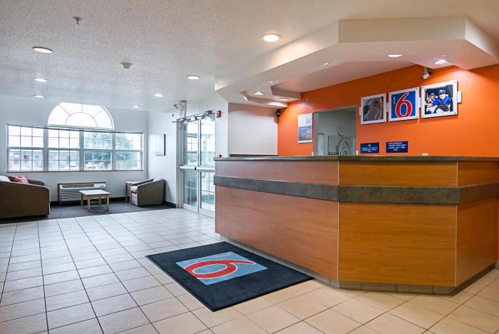 motel 6 sycamore il