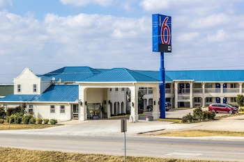 motel 6 seguin tx