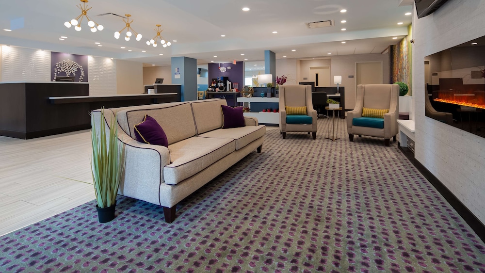 spark by hilton erie