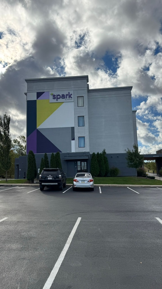 spark by hilton erie