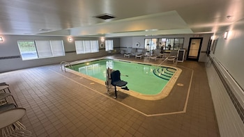 Spark By Hilton Erie,,3 star