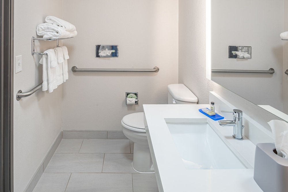 holiday inn express and suites n waco area west