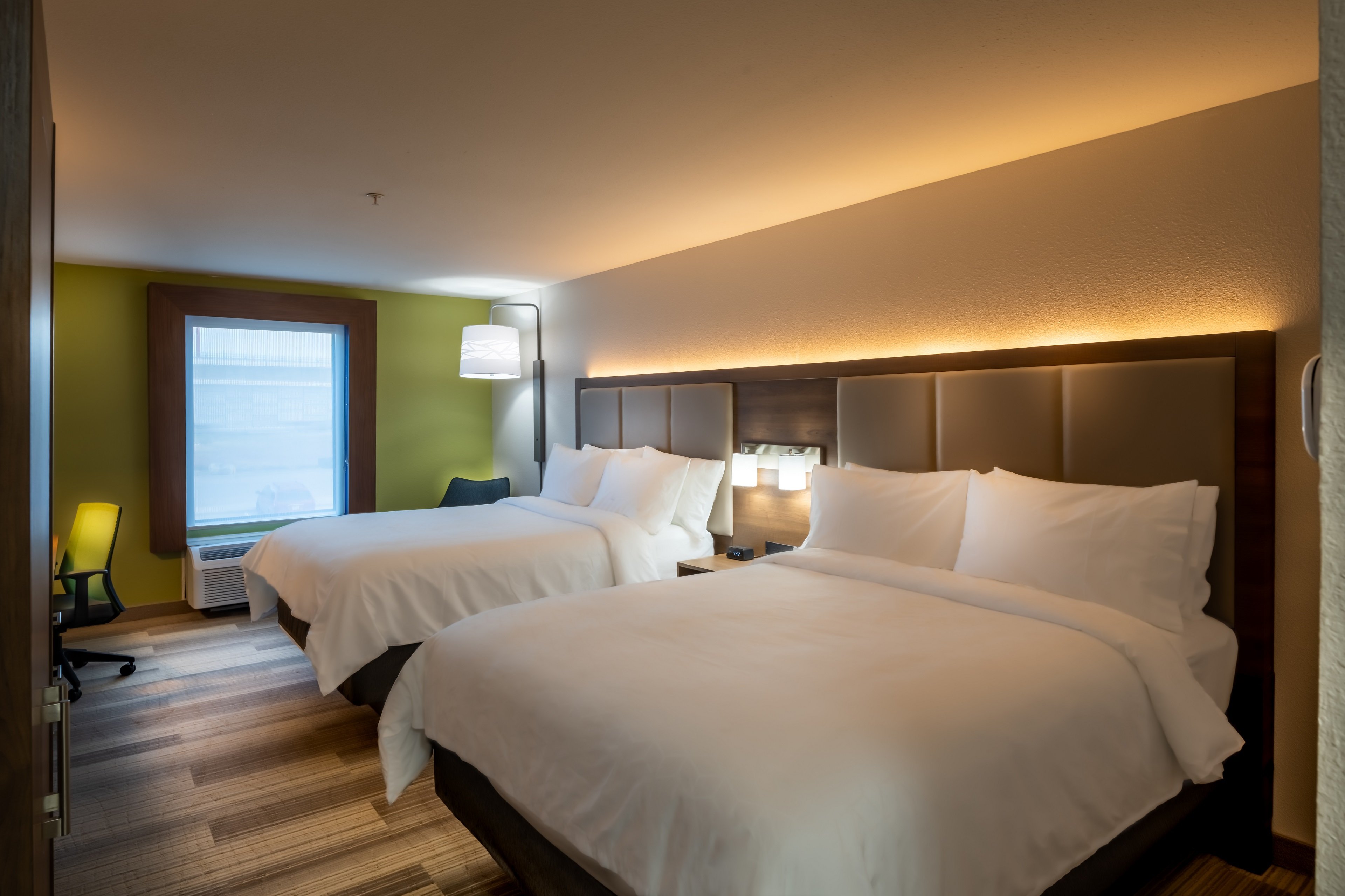 holiday inn express and suites n waco area west