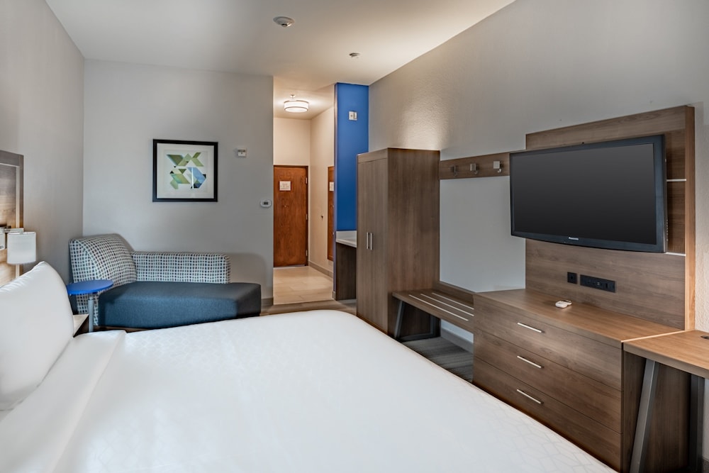 holiday inn express and suites n waco area west