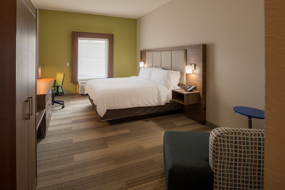 holiday inn express and suites n waco area west