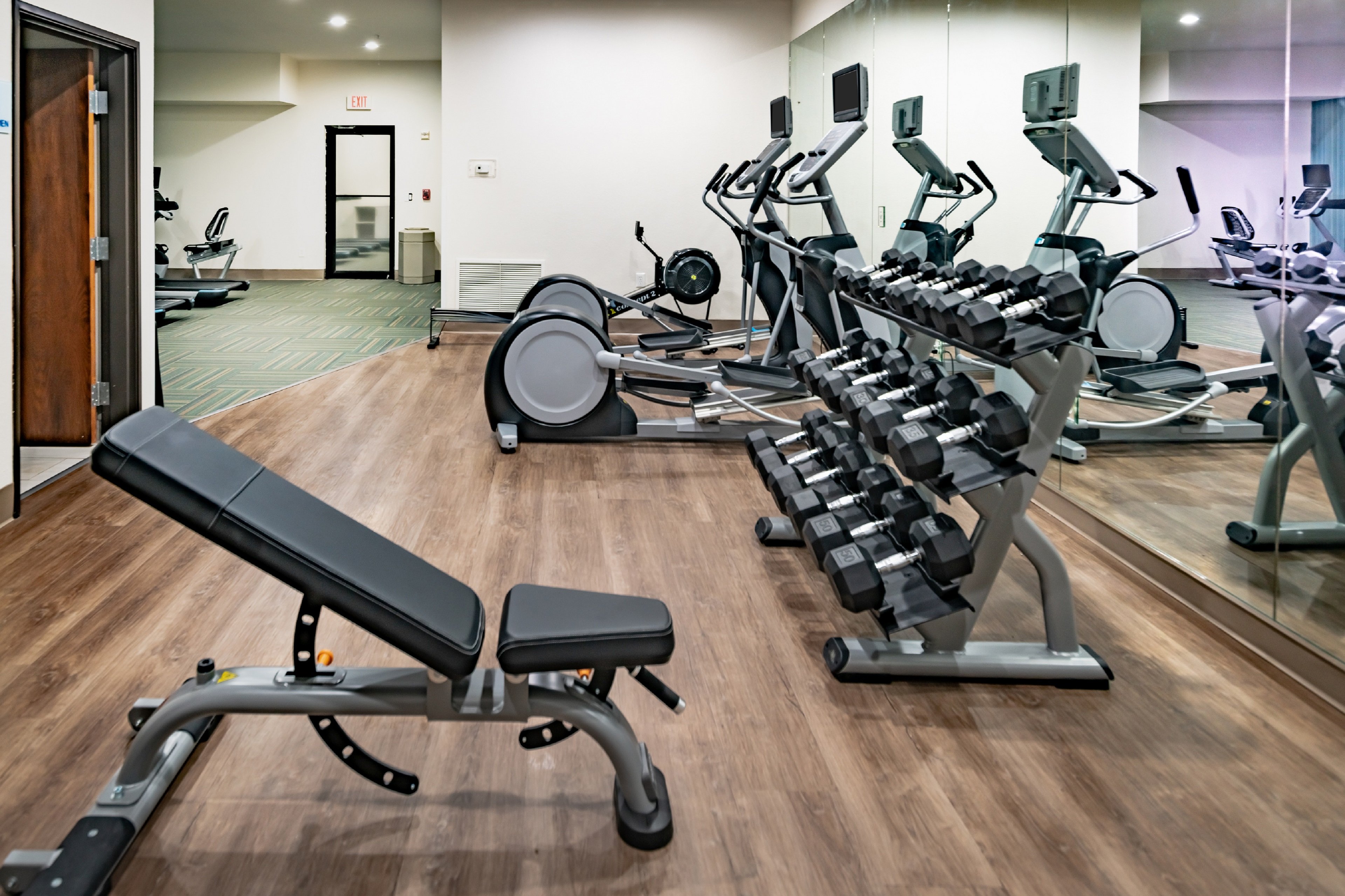 holiday inn express and suites n waco area west