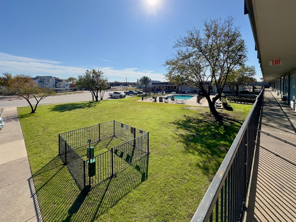 motel 6 mesquite tx town east