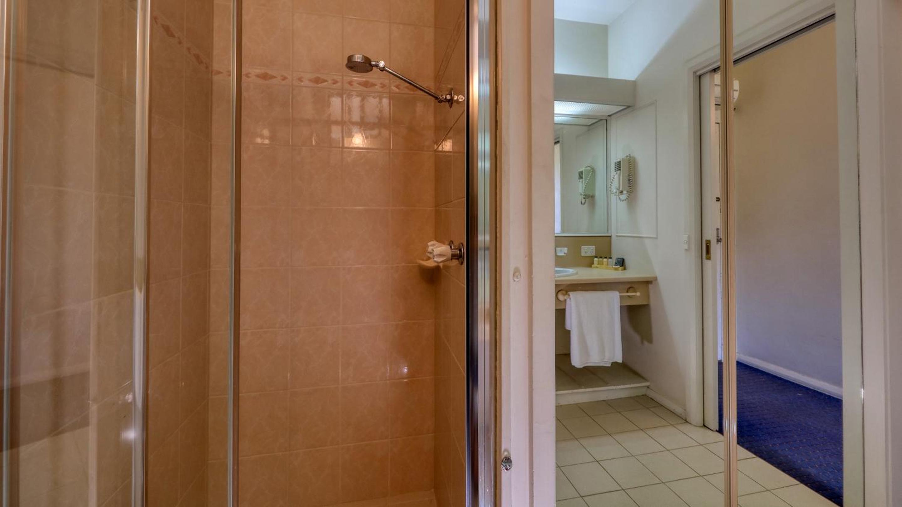 swan hill resort