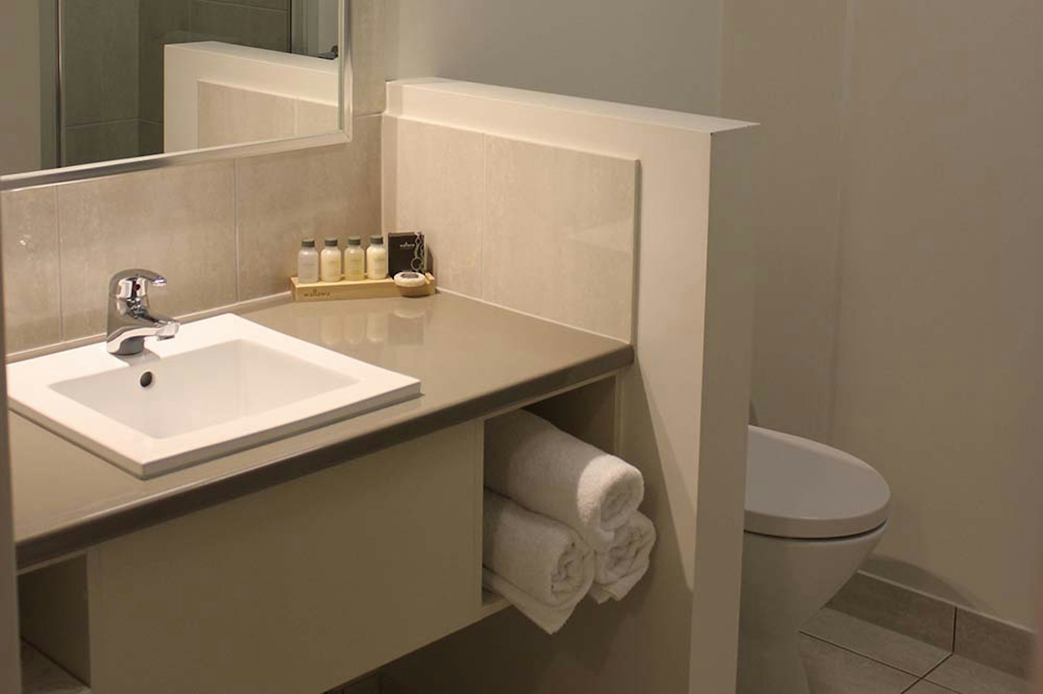 swan hill resort
