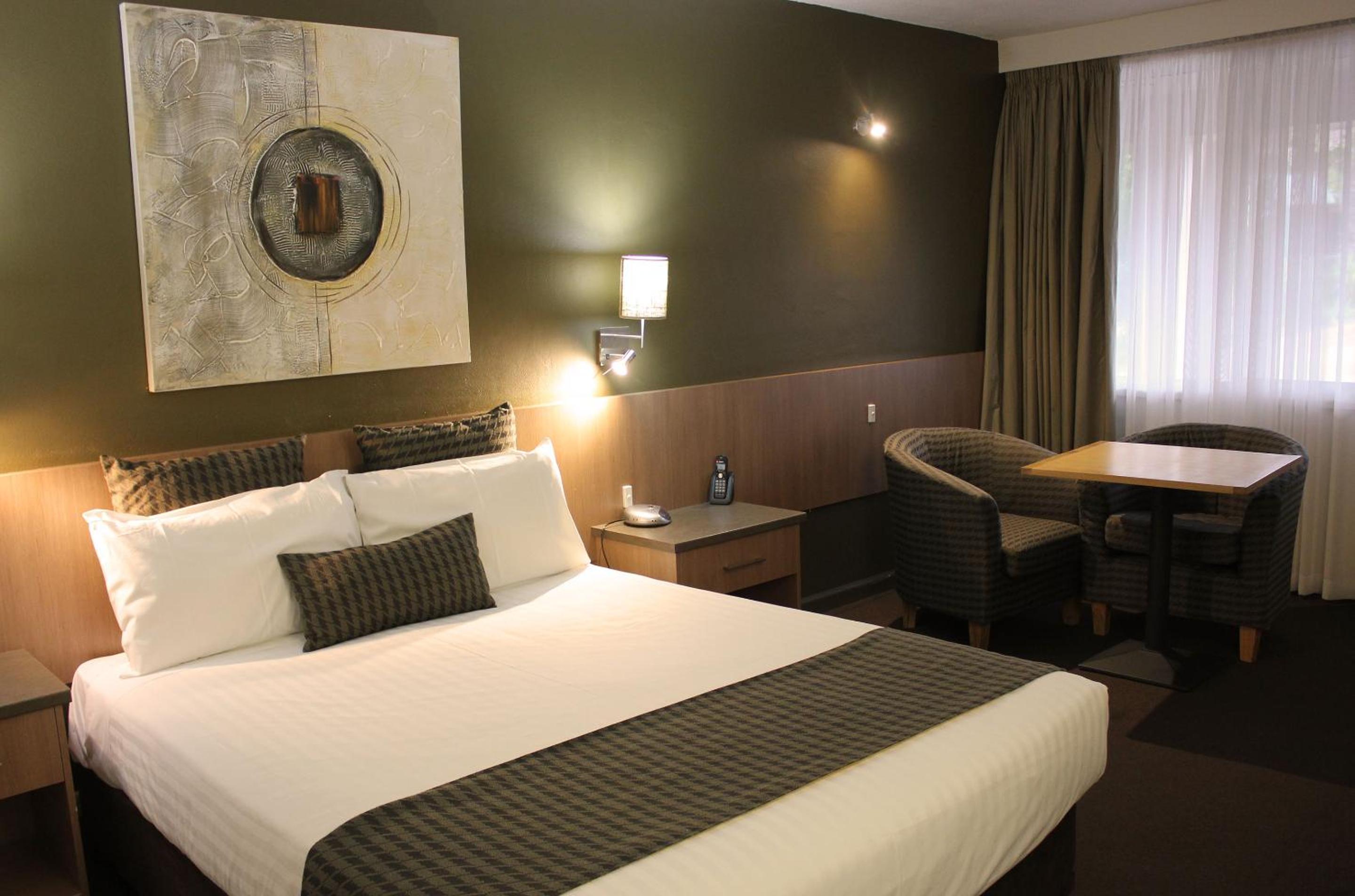 swan hill resort