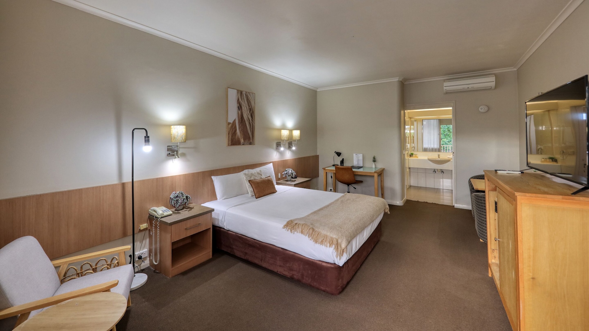 swan hill resort