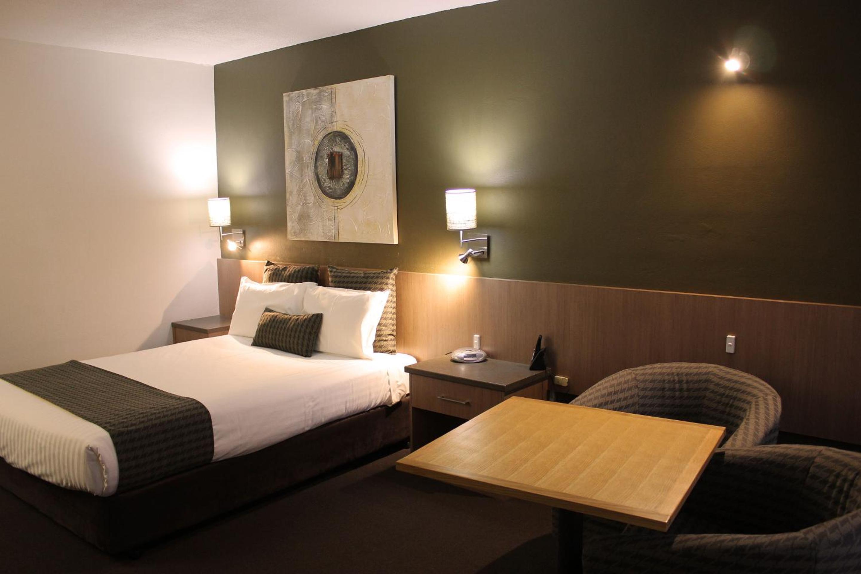swan hill resort