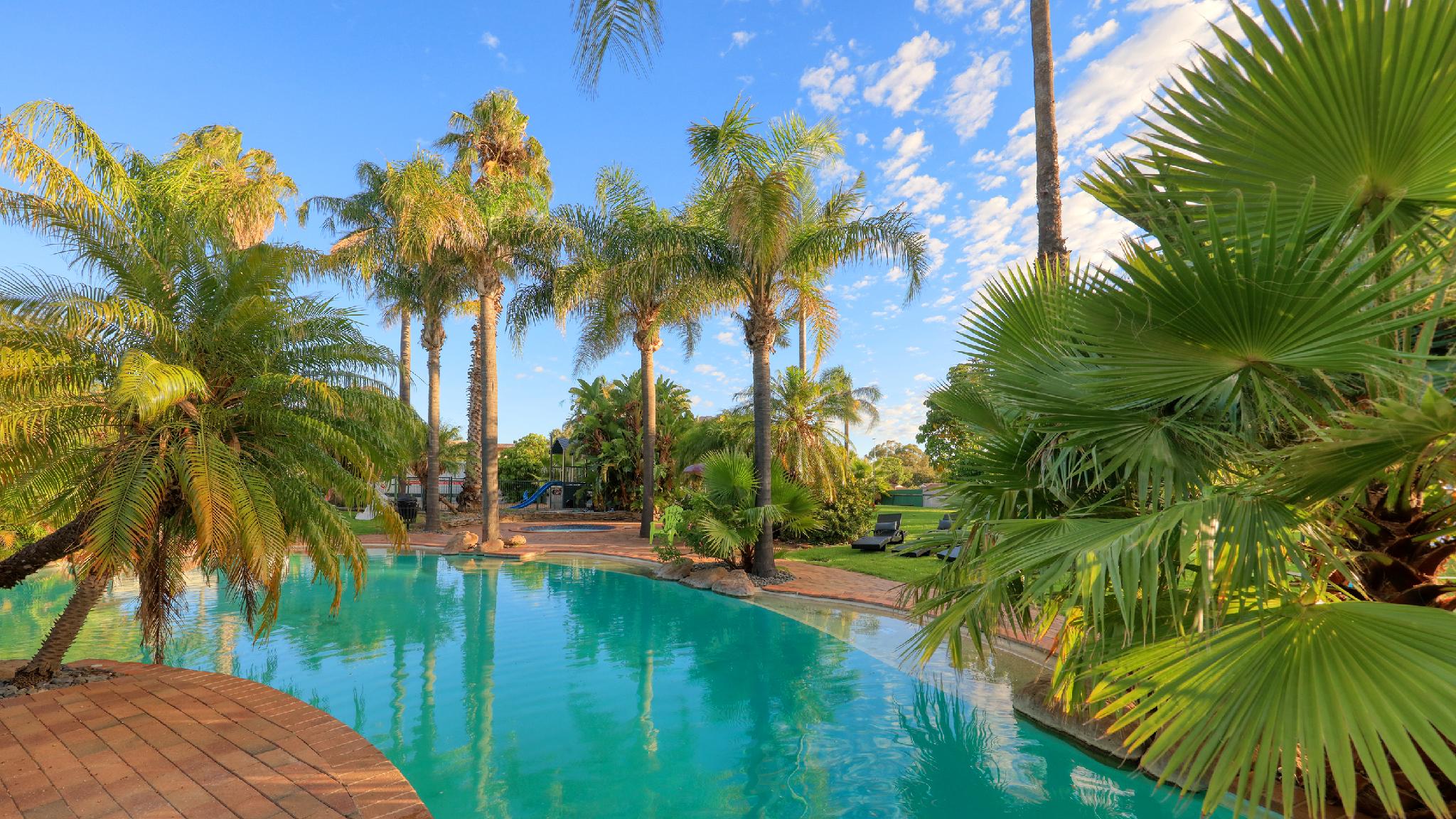 swan hill resort