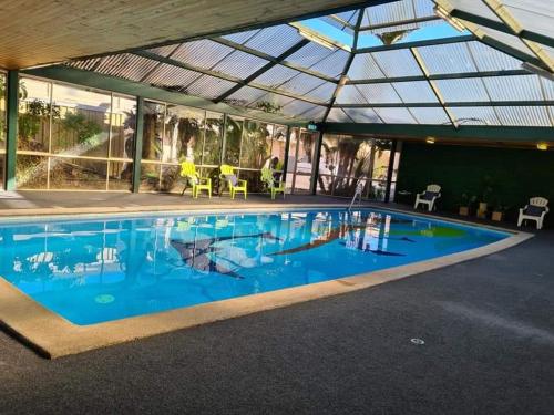 swan hill resort