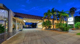 swan hill resort