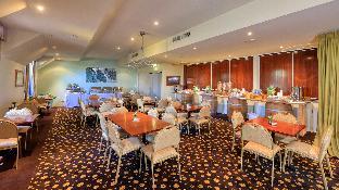swan hill resort