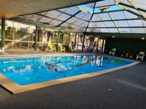 swan hill resort