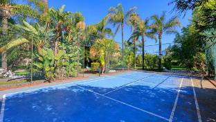 swan hill resort