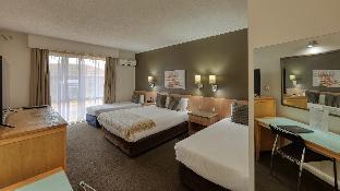 swan hill resort