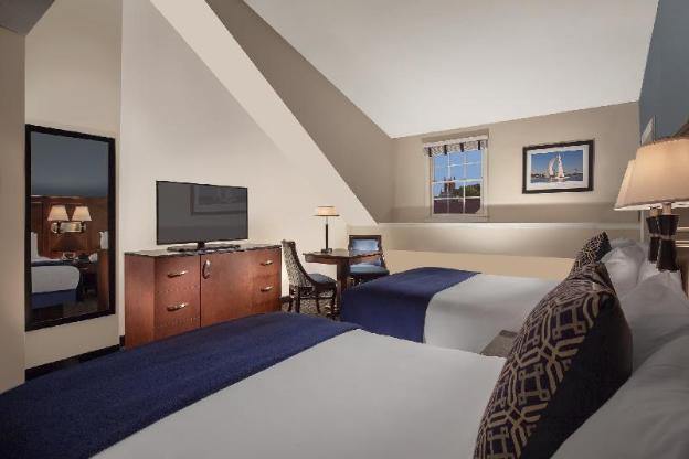 bristol harbor inn