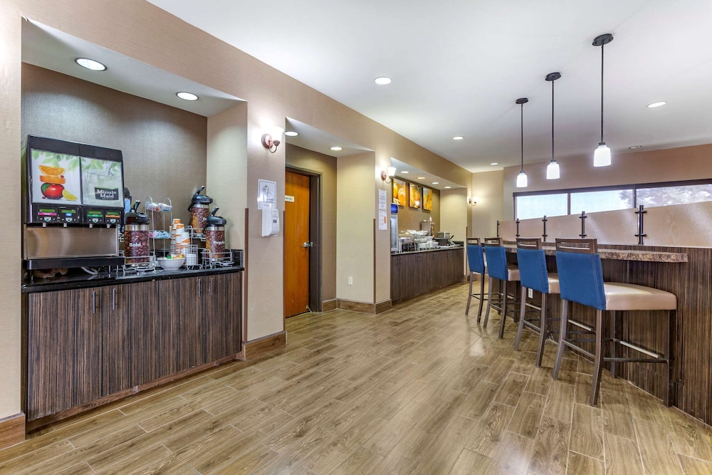 comfort suites hobbs