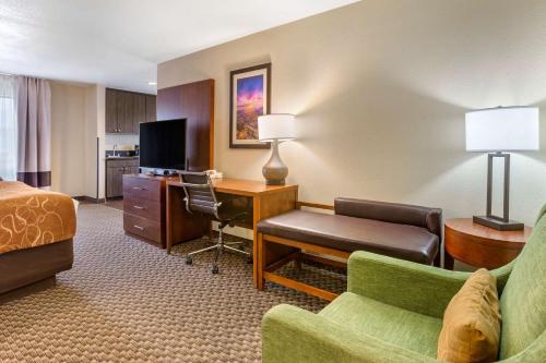 comfort suites hobbs