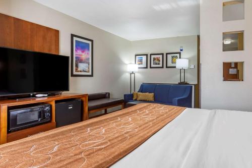 comfort suites hobbs