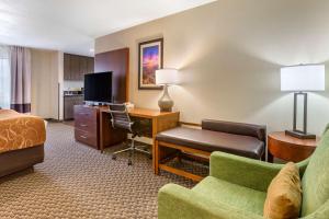 comfort suites hobbs