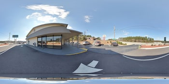 quality inn and suites athens university area