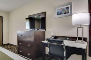 quality inn and suites athens university area