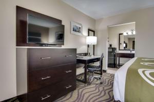 quality inn and suites athens university area