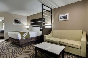 quality inn and suites athens university area