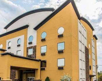comfort suites monroeville