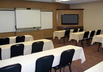 comfort suites monroeville