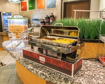 comfort suites monroeville