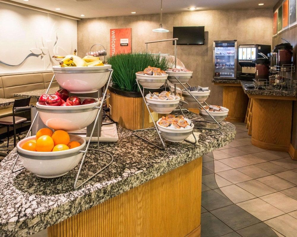 comfort suites monroeville