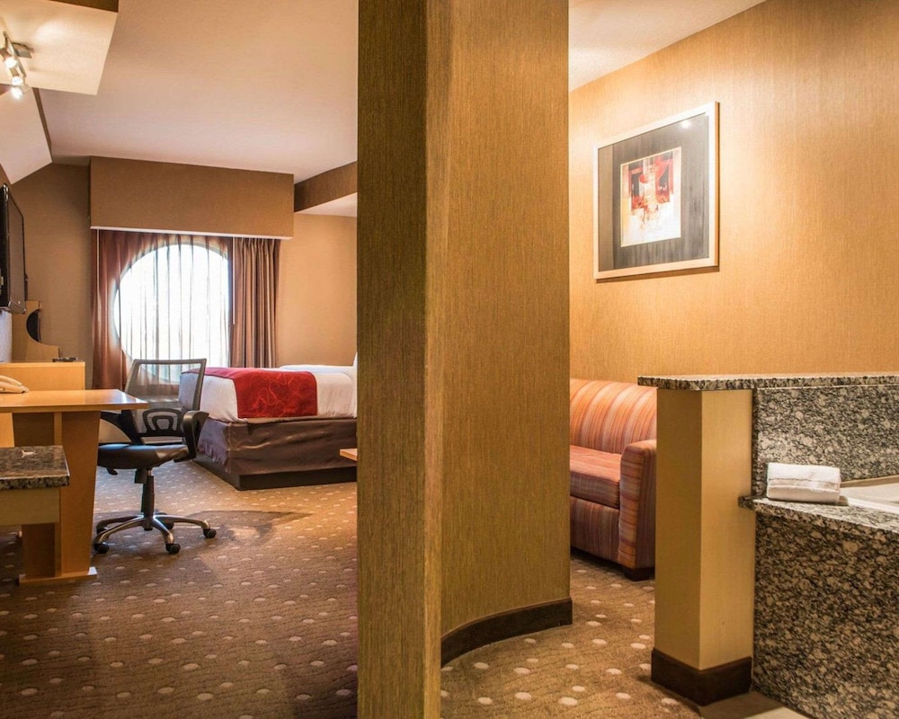 comfort suites monroeville