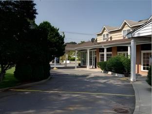 Budget Host East End Hotel In Riverhead,Long Island>>Aquebogue,2 star