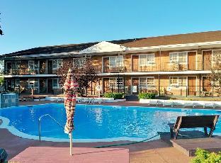 budget host east end hotel in riverhead