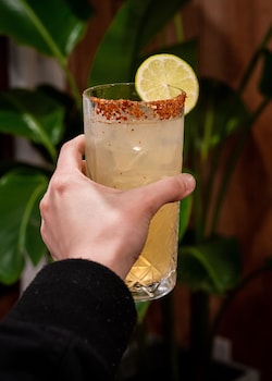 loge leavenworth downtown