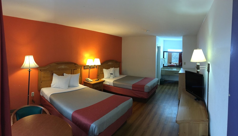 motel 6 clarksville tn