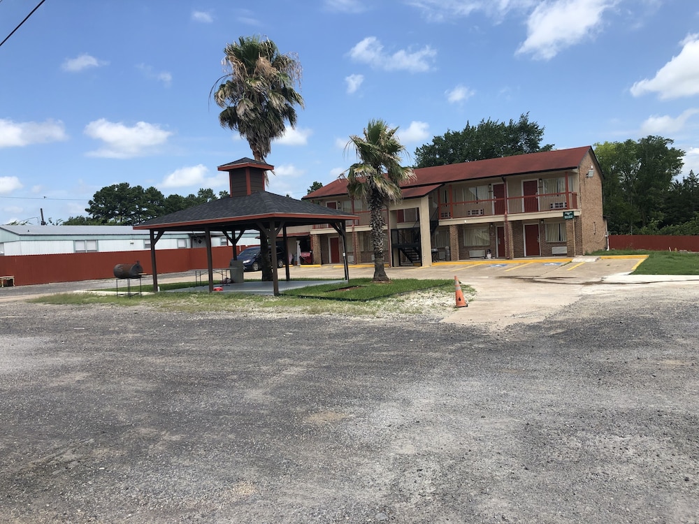 quality inn madisonville
