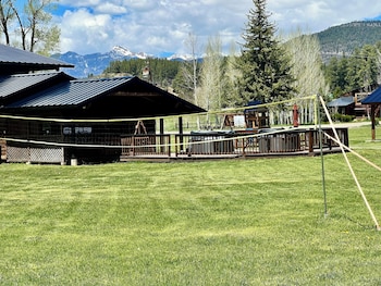 high creek lodge and cabins