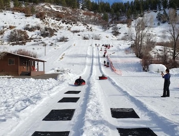 high creek lodge and cabins