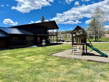 high creek lodge and cabins