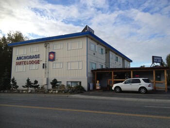 Anchorage Suites Lodge,,2 star
